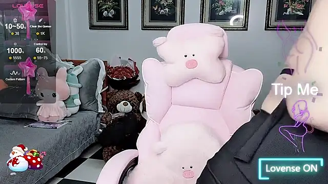 Snapshot of _Nana_20 chatting on 10-31-25, 04:13 Nana 20 online show from 10-31-25, 04:13