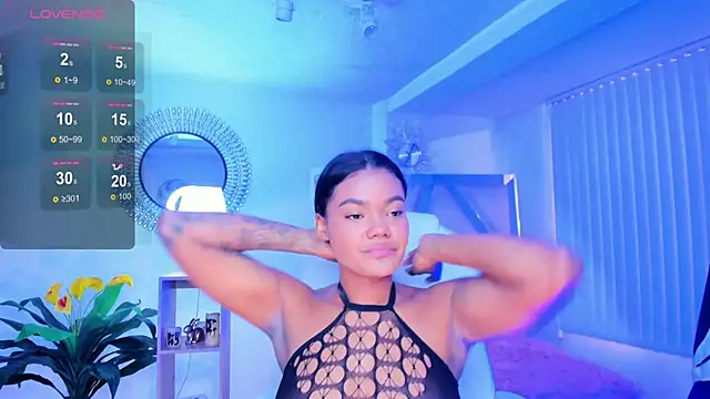 Snapshot of madisson_davon chatting on 12-21-24, 01:42 madisson davon online show from 12-21-24, 01:42