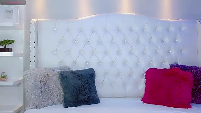 AlanaBekeer online show from 01-18-25, 07:58