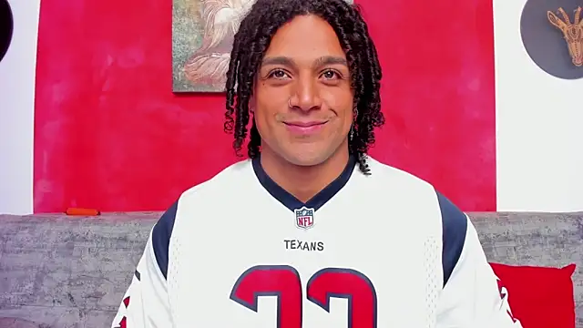 Snapshot of MikeEstevess chatting on 12-15-24, 09:35 MikeEstevess online show from 12-15-24, 09:35