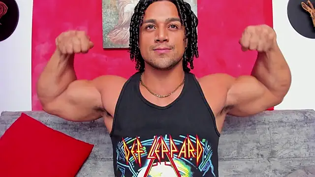 Snapshot of MikeEstevess chatting on 12-20-24, 08:28 MikeEstevess online show from 12-20-24, 08:28