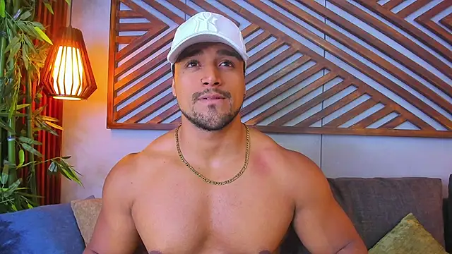 Snapshot of MikeEstevess chatting on 01-24-25, 09:49 MikeEstevess online show from 01-24-25, 09:49