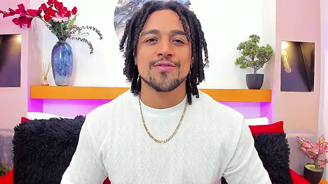 Snapshot of MikeEstevess chatting on 01-30-25, 06:35 MikeEstevess online show from 01-30-25, 06:35