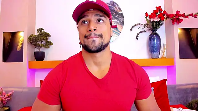 Snapshot of MikeEstevess chatting on 02-06-25, 08:39 MikeEstevess online show from 02-06-25, 08:39