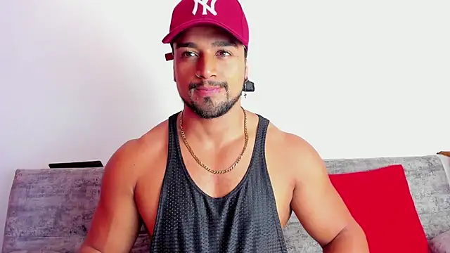 Snapshot of MikeEstevess chatting on 02-09-25, 11:04 MikeEstevess online show from 02-09-25, 11:04