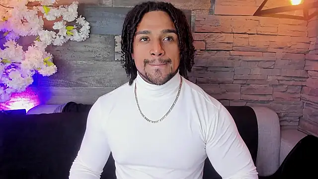 Snapshot of MikeEstevess chatting on 02-23-25, 06:23 MikeEstevess online show from 02-23-25, 06:23