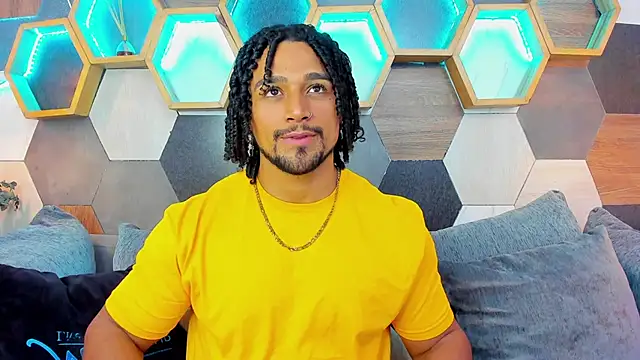 Snapshot of MikeEstevess chatting on 03-02-25, 01:58 MikeEstevess online show from 03-02-25, 01:58