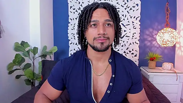 Snapshot of MikeEstevess chatting on 03-14-25, 05:27 MikeEstevess online show from 03-14-25, 05:27