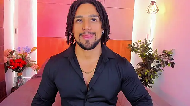 Snapshot of MikeEstevess chatting on 03-22-25, 01:52 MikeEstevess online show from 03-22-25, 01:52