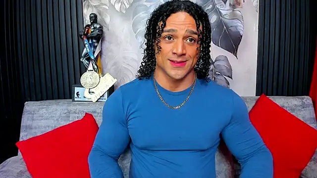 Snapshot of MikeEstevess chatting on 10-04-25, 06:22 MikeEstevess online show from 10-04-25, 06:22