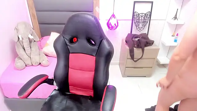 Kittytimberlake online show from 01-23-25, 06:45