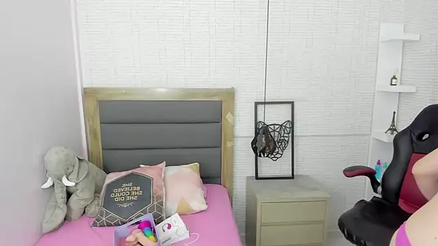 Kittytimberlake online show from 02-08-25, 06:55