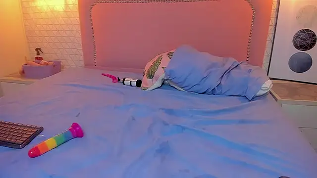 Kittytimberlake online show from 03-14-25, 04:09