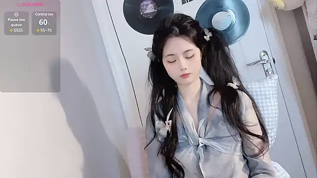 Qedgjwyz1 online show from 03-19-25, 03:30