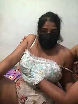 Snapshot of NOORA-GIRL chatting on 01-22-25, 11:43 NOORA-GIRL online show from 01-22-25, 11:43