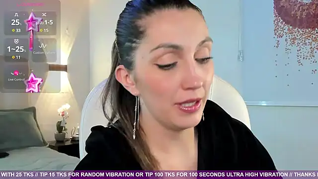 Snapshot of anny_sweet72 chatting on 02-06-25, 04:03 anny sweet72 online show from 02-06-25, 04:03
