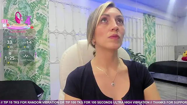 Snapshot of anny_sweet72 chatting on 09-12-25, 12:27 anny sweet72 online show from 09-12-25, 12:27