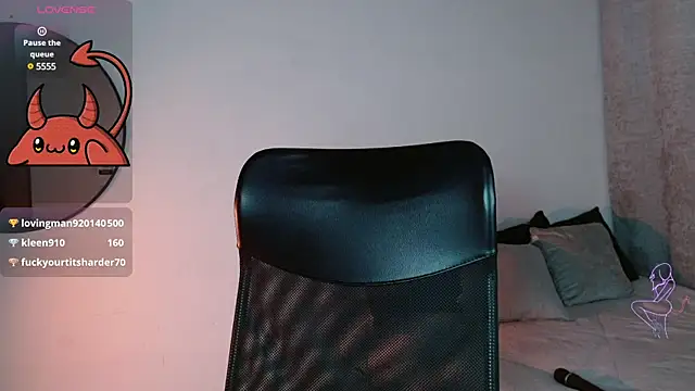 Snapshot of LilithMadness chatting on 12-18-24, 09:58 LilithMadness online show from 12-18-24, 09:58