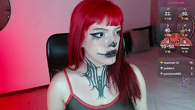 Snapshot of LilithMadness chatting on 12-27-24, 03:31 LilithMadness online show from 12-27-24, 03:31