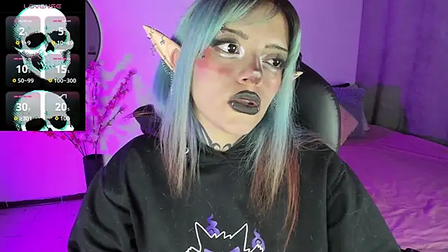 Snapshot of LilithMadness chatting on 09-19-25, 03:30 LilithMadness online show from 09-19-25, 03:30