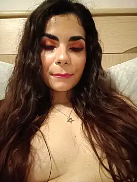 Saturnia Yvonne online show from 02-07-25, 04:35