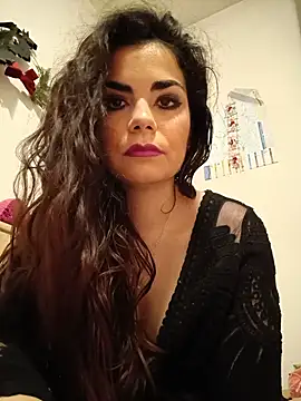 Saturnia Yvonne online show from 03-06-25, 05:54