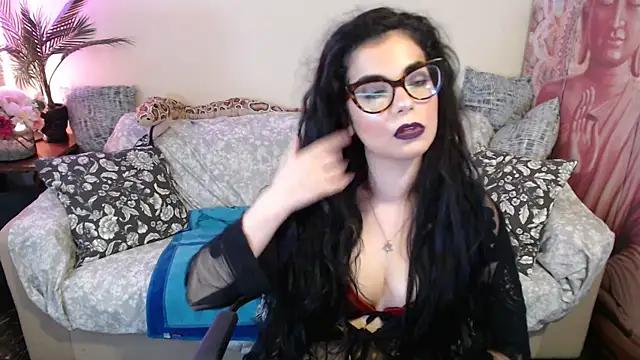 Saturnia Yvonne online show from 10-07-25, 02:47