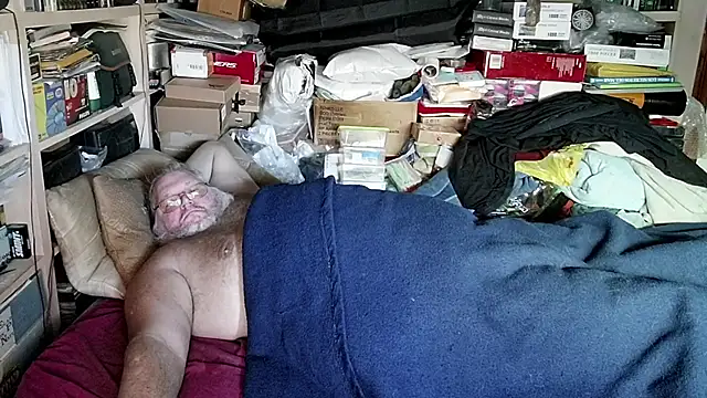 hadeszeuss2 online show from 12-26-24, 04:14