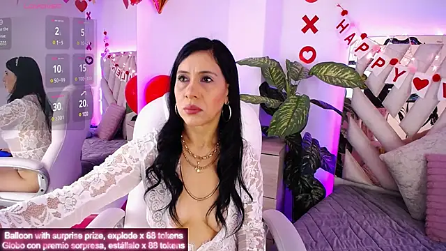 Snapshot of Camille_jhonson chatting on 02-14-25, 10:28 Camille jhonson online show from 02-14-25, 10:28