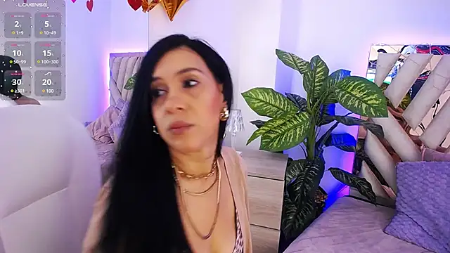 Snapshot of Camille_jhonson chatting on 03-19-25, 10:33 Camille jhonson online show from 03-19-25, 10:33