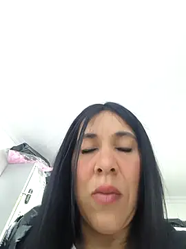 Camille jhonson online show from 10-31-25, 08:48