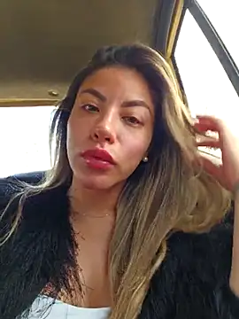 Karen San Miguel online show from 11-12-25, 03:12