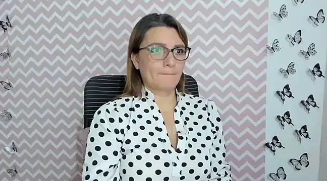 Snapshot of Amie_Adams82_ chatting on 12-10-24, 07:22 Amie Adams82 online show from 12-10-24, 07:22