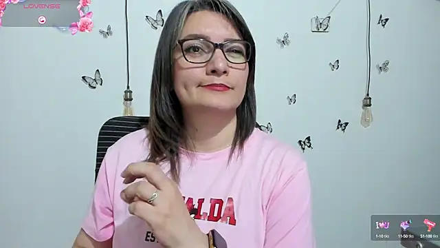 Snapshot of Amie_Adams82_ chatting on 09-24-25, 07:17 Amie Adams82 online show from 09-24-25, 07:17