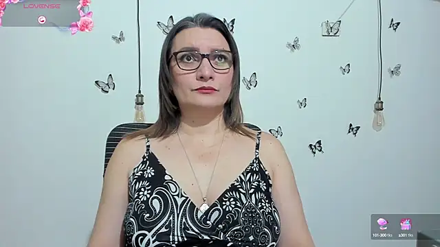 Snapshot of Amie_Adams82_ chatting on 09-26-25, 06:56 Amie Adams82 online show from 09-26-25, 06:56