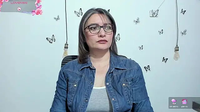 Snapshot of Amie_Adams82_ chatting on 10-14-25, 05:14 Amie Adams82 online show from 10-14-25, 05:14