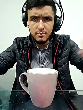 Snapshot of mosmar_20 chatting on 12-18-24, 10:57 mosmar 20 online show from 12-18-24, 10:57