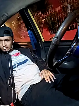 Snapshot of mosmar_20 chatting on 03-19-25, 10:11 mosmar 20 online show from 03-19-25, 10:11