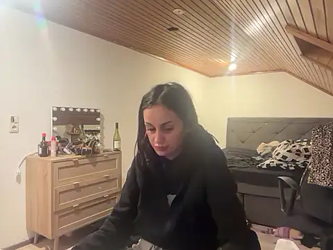 Snapshot of JeSuisUnTapin chatting on 12-02-25, 07:42 JeSuisUnTapin online show from 12-02-25, 07:42