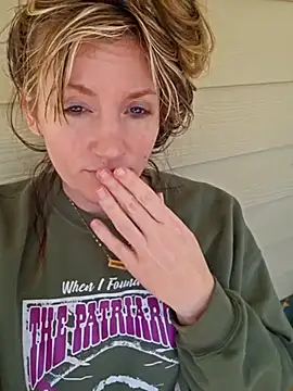 Snapshot of foreverzays chatting on 02-24-25, 06:04 foreverzays online show from 02-24-25, 06:04