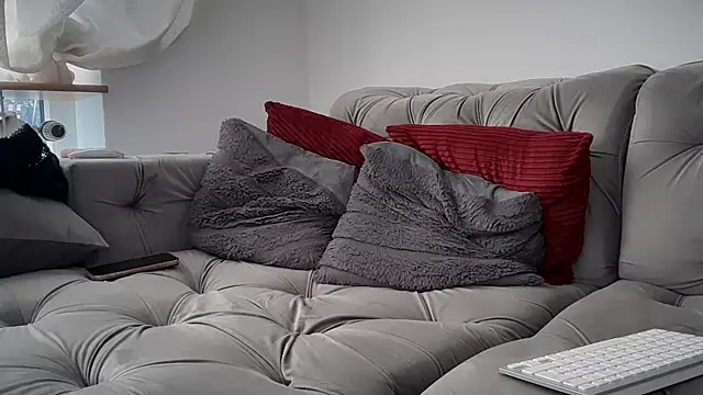 iam valentinadoll online show from 03-17-25, 12:04