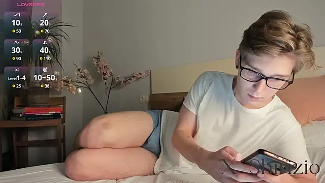 Shirizi online show from 12-21-24, 03:09