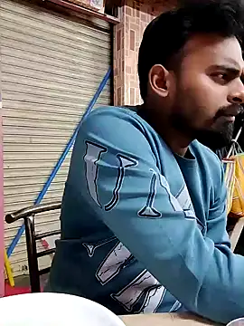 rayhan085 online show from 12-25-24, 04:11