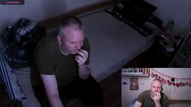 ShyBoy1982 online show from 03-23-25, 02:04