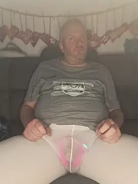 ShyBoy1982 online show from 11-30-25, 01:09