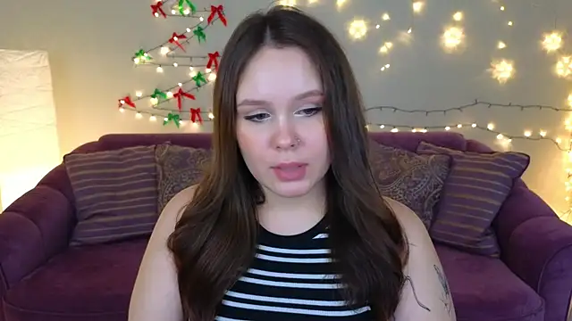 Snapshot of miki_miki_cutie_ chatting on 12-19-24, 04:35 miki miki cutie online show from 12-19-24, 04:35