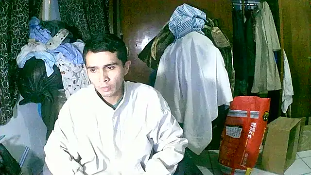 Snapshot of jperezofficial1 chatting on 10-30-25, 03:08 jperezofficial1 online show from 10-30-25, 03:08