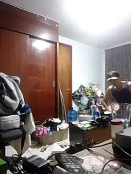 Snapshot of jperezofficial1 chatting on 11-13-25, 02:32 jperezofficial1 online show from 11-13-25, 02:32