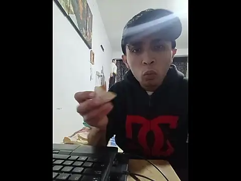 Snapshot of jperezofficial1 chatting on 11-29-25, 03:09 jperezofficial1 online show from 11-29-25, 03:09