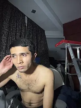 Snapshot of jperezofficial1 chatting on 12-15-25, 06:28 jperezofficial1 online show from 12-15-25, 06:28